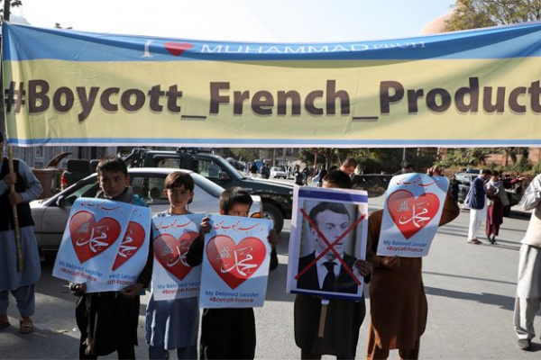 ১৫ বাংলাদেশিকে