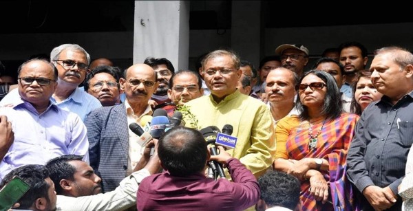 ভারত সফর সফল সেকারণে বিএনপি এখন আবোল তাবোল বকছেন।তথ্যমন্ত্রী