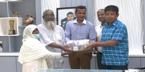 বাবার ছিনতাই হওয়া ৩১ লাখ টাকা সন্তানদের কাছ থেকে উদ্ধার