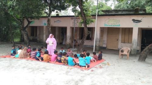 স্কুল দখল করেছেন যুবলীগ সভাপতি