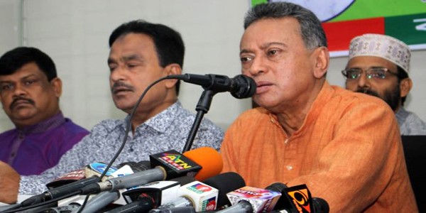 ‘যেকোন সময় আওয়ামী লীগ পালিয়ে যাবে। আমীর খসরু
