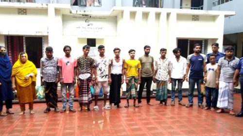 না.গঞ্জে র‌্যাবের ওপর হামলার ঘটনায় মামলা, গ্রেফতার ১১আওয়ামী লীগের নেতা-কর্মী।