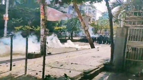 বিএনপির মিছিলে পুলিশের সঙ্গে ধাওয়া-পাল্টা ধাওয়া