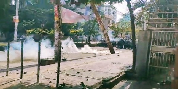 বিএনপির মিছিলে পুলিশের সঙ্গে ধাওয়া-পাল্টা ধাওয়া