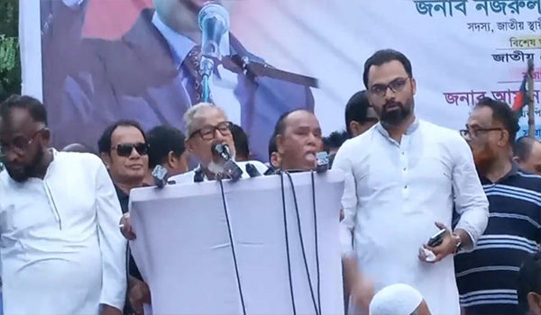 কোটিপতিদের সরকার বলেই তারা মানুষকে গুলি করে হত্যা করে