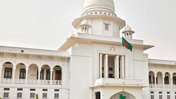চেক ডিজঅনার মামলায় অভিমত দিয়ে দেয়া হাইকোর্ট রায় স্থগিত