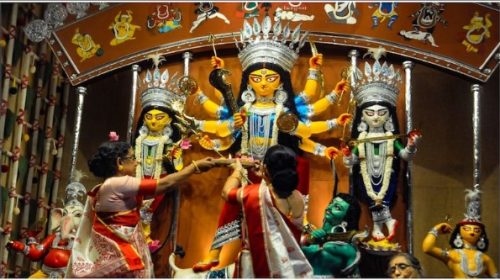 শুরু হলো শারদীয় দুর্গোৎসব আজ মহাষষ্ঠী