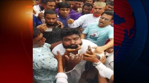 ছাগল চুরির দায়ে আটক যুবলীগ নেতাকে গণধোলাইয়ের ভিডিও ভাইরাল
