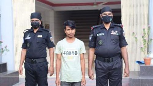 যুবলীগ নেতাকে ধাক্কা দেয়া বাসের চালককে গ্রেপ্তার করেছে র‍্যাব