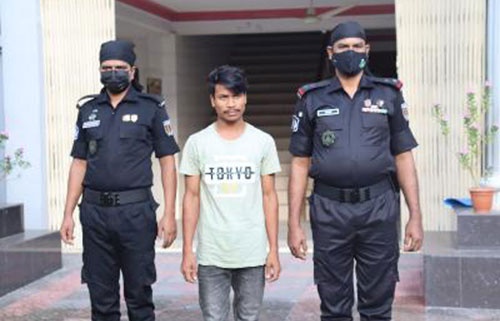 যুবলীগ নেতাকে ধাক্কা দেয়া বাসের চালককে গ্রেপ্তার করেছে র‍্যাব