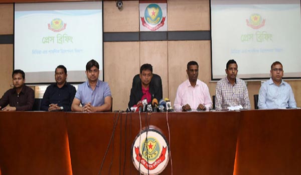 সরকারকে বেকায়দায় ফেলতে এই হামলা : হারুন