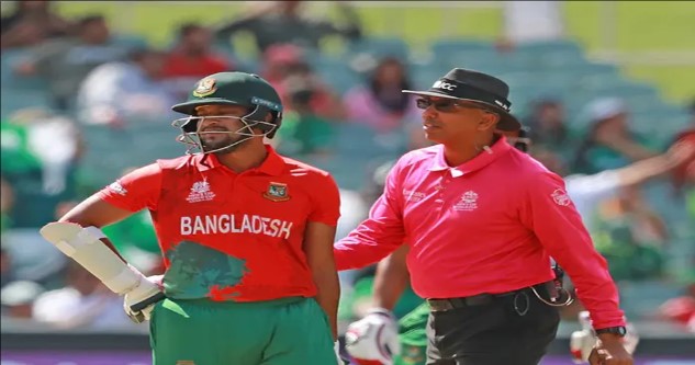 বাংলাদেশের স্বপ্ন অধরাই রয়ে গেল, সেমিতে পাকিস্তান