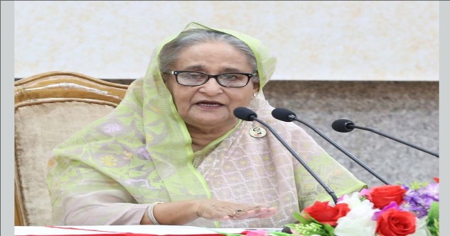 মর্যাদা বজায় রেখে দেশকে এগিয়ে নিয়ে যেতে হবে : প্রধানমন্ত্রী