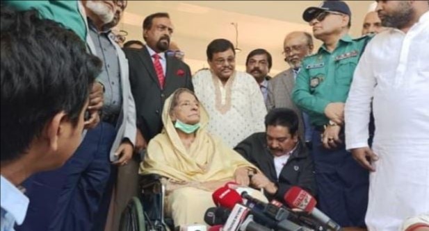 দেশে ফিরেই বিএনপির উদ্দেশ্যে কী বললেন রওশন এরশাদ