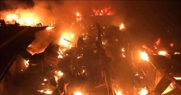 গাজীপুরে মার্কেটে আগুন