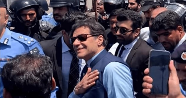 জামিন পেলেন ইমরান খান