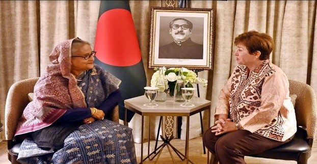 স্বস্তির জন্য আইএমএফের ঋণ নিয়েছে