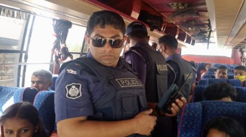 পুলিশের তল্লাশি