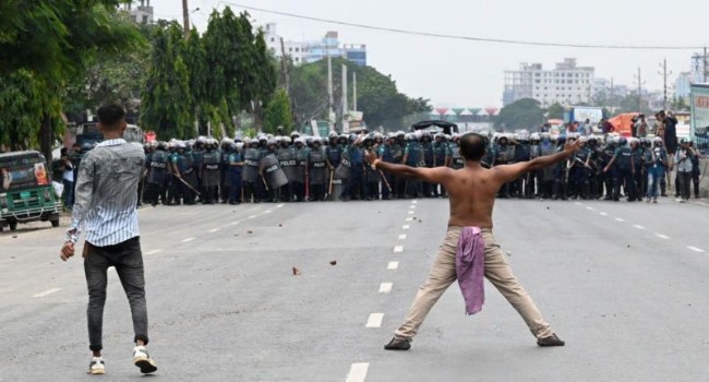 আন্দোলন করছে বিরোধী দল বিএনপি।