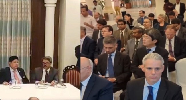 কূটনীতিকদের ব্রিফ