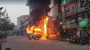 জামায়াতের অগ্নিসন্ত্রাস ও ভাঙচুর