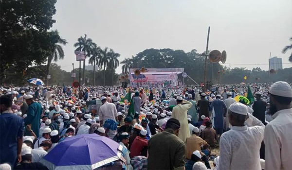 চরমোনাই পীরে
