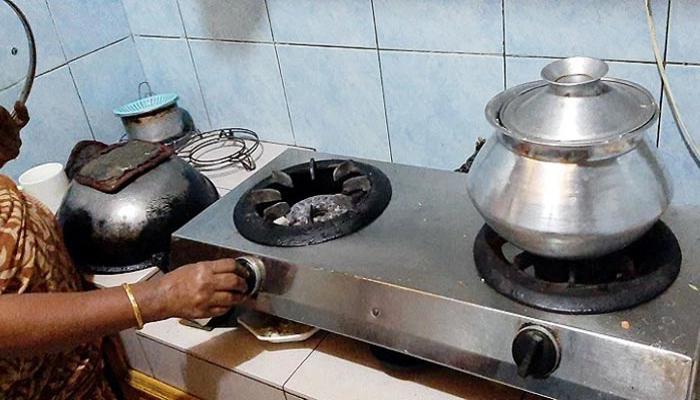 জ্বলছে না চুলা